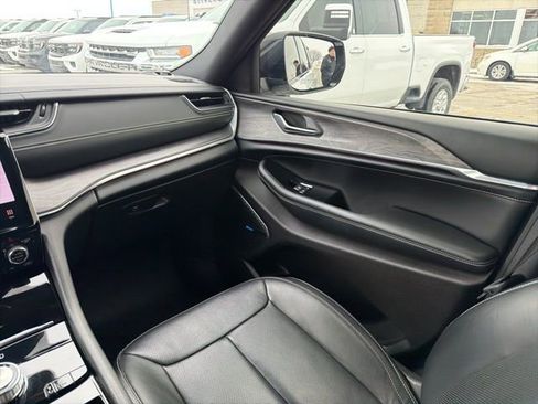 Used 2021 Jeep Grand Cherokee L Overland image 18