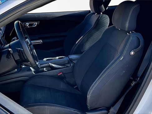 Used 2016 Ford Mustang Coupe image 25