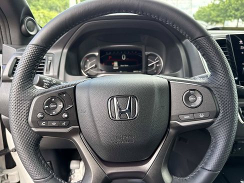 Used 2024 Honda Passport EX-L image 36