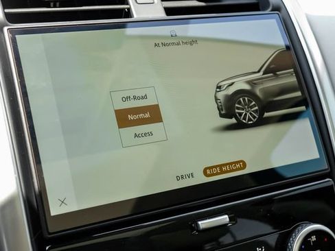 New 2026 Land Rover Discovery S AWD/4WD image 40