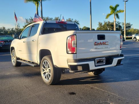 Used 2022 GMC Canyon Denali image 8
