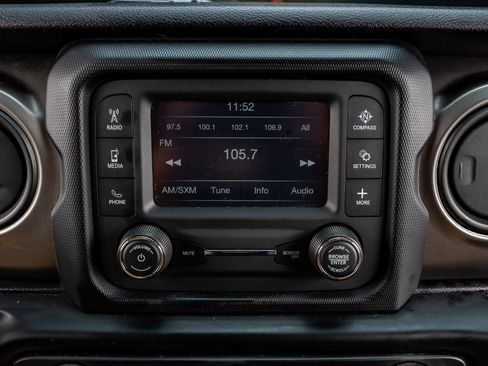 Used 2020 Jeep Gladiator Sport w/ Quick Order Package 24S image 23