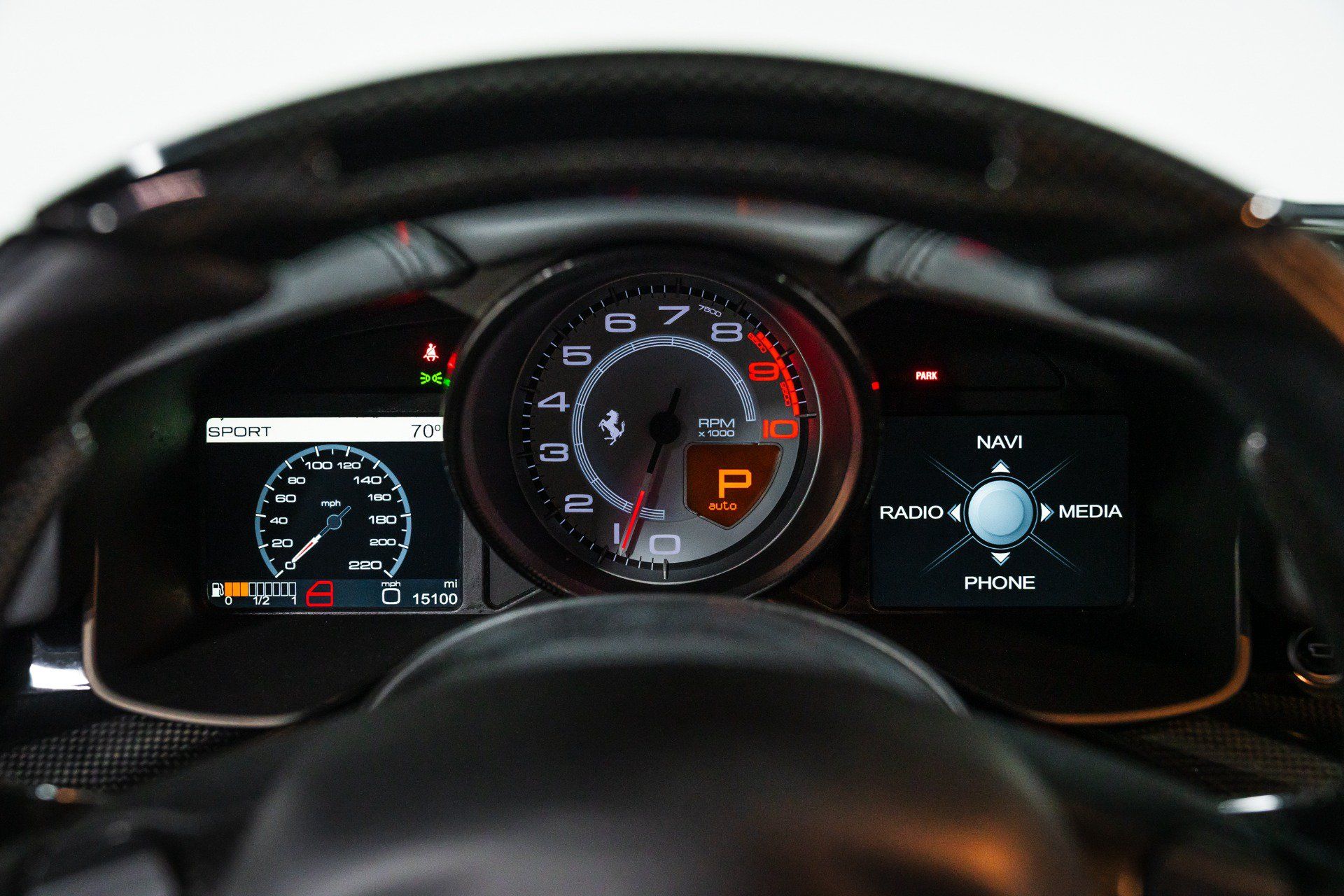 Used 2015 Ferrari F12 Berlinetta RWD image 22