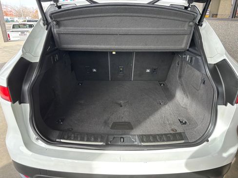 Used 2019 Jaguar F-PACE Premium image 20