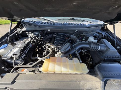 Used 2020 Ford F150 Lariat w/ Equipment Group 502A Luxury AWD/4WD image 13