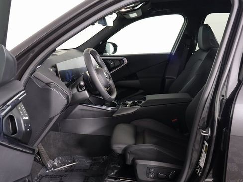 Used 2025 BMW X3 xDrive30i w/ Convenience Package image 10