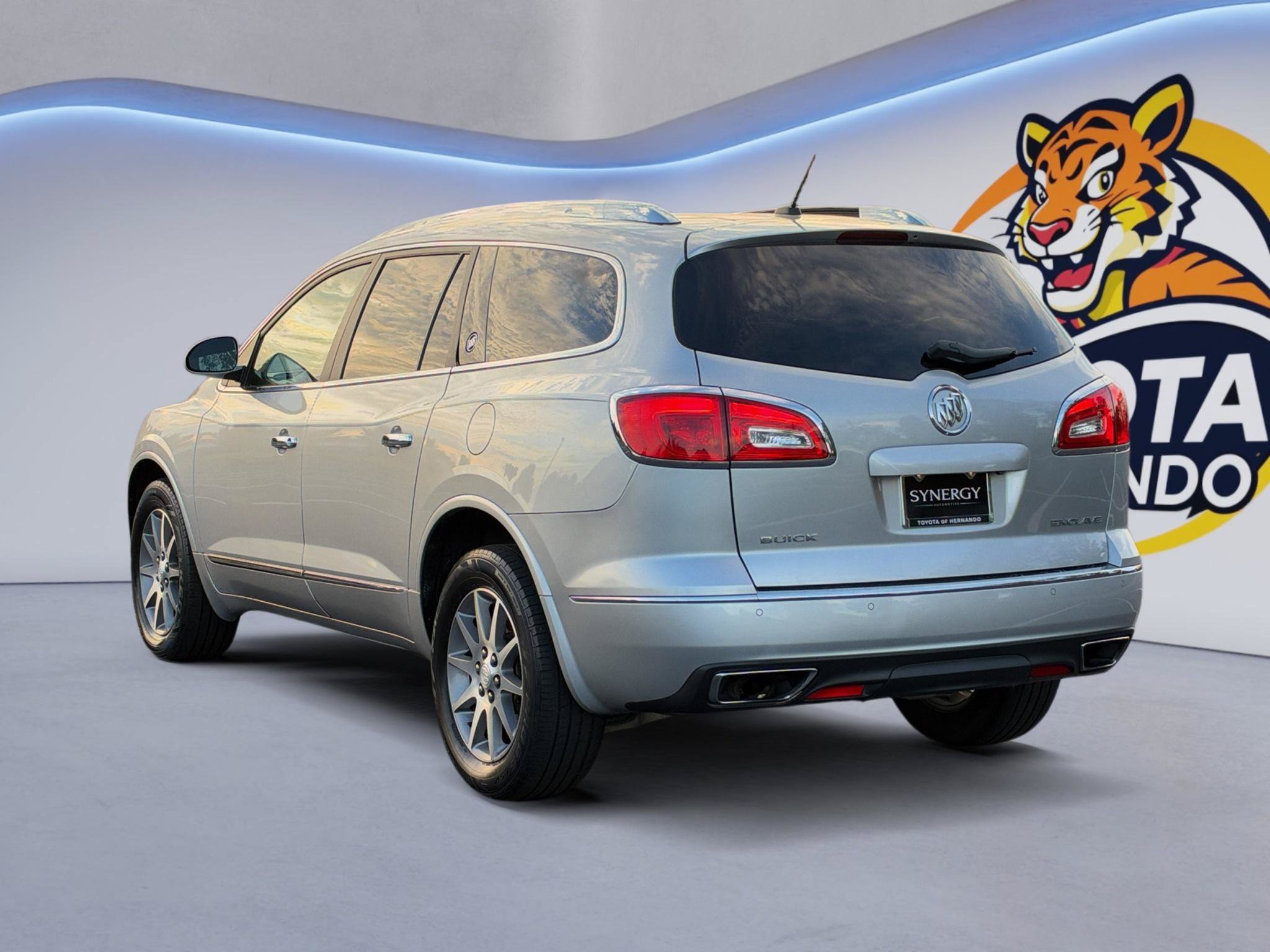 Used 2015 Buick Enclave Leather FWD image 8