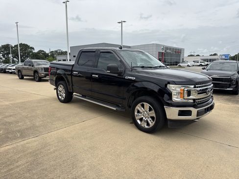 Used 2019 Ford F150 XLT w/ Equipment Group 302A Luxury AWD/4WD image 10