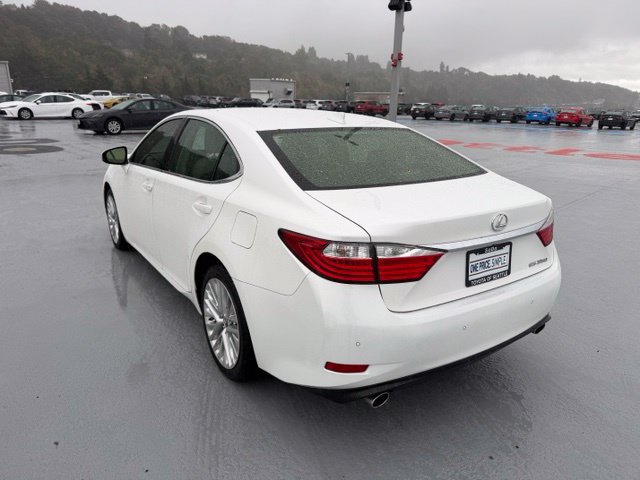 Used 2015 Lexus ES 350 w/ Luxury Package FWD image 5