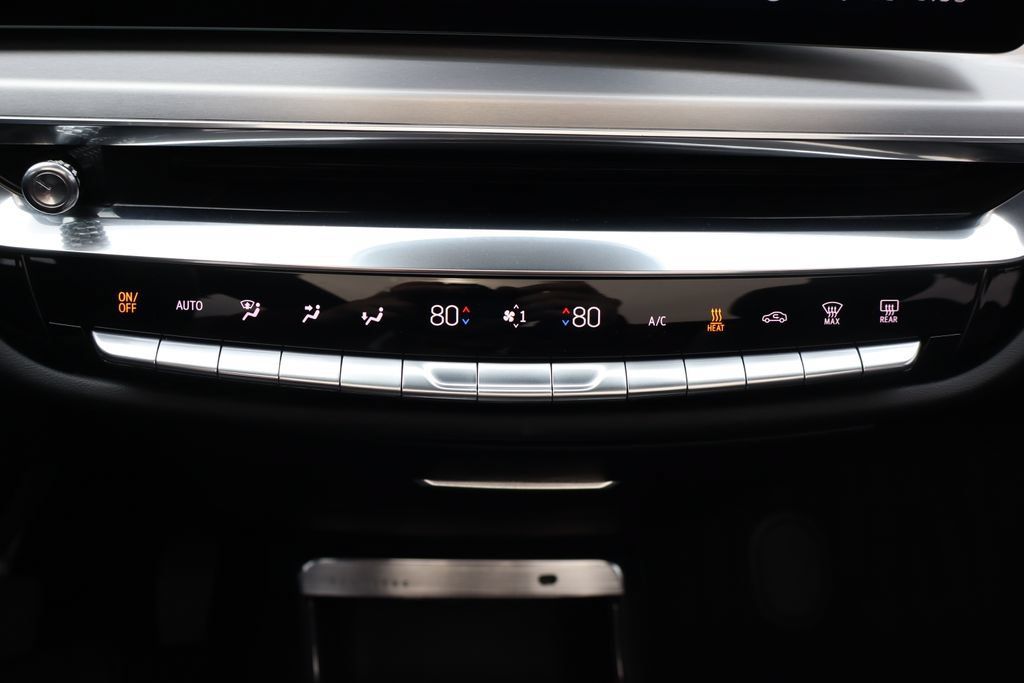 Used 2024 Cadillac Lyriq Sport RWD image 13