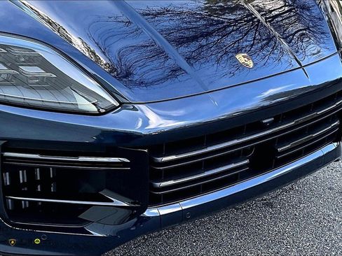 Used 2024 Porsche Cayenne Turbo image 27