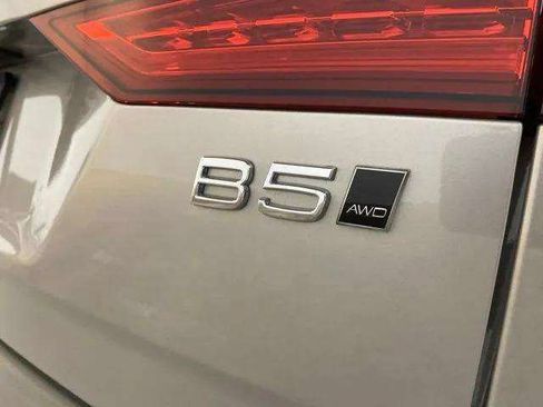 Used 2025 Volvo V60 B5 Cross Country Plus AWD/4WD image 94