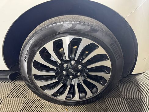 Certified 2023 Lincoln Navigator Black Label AWD/4WD image 12
