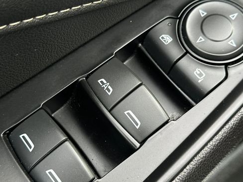 Used 2023 Chevrolet Traverse LT w/ LT Premium Package image 14