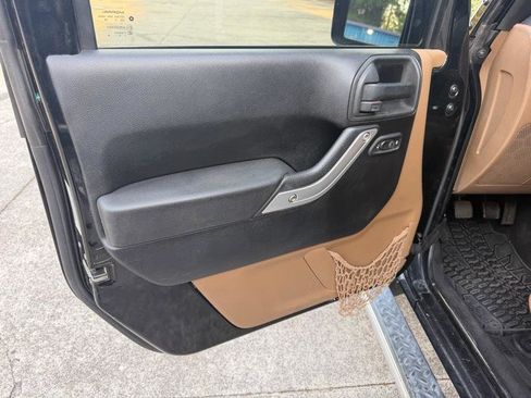 Used 2013 Jeep Wrangler Unlimited Sahara w/ Dual Top Group image 19