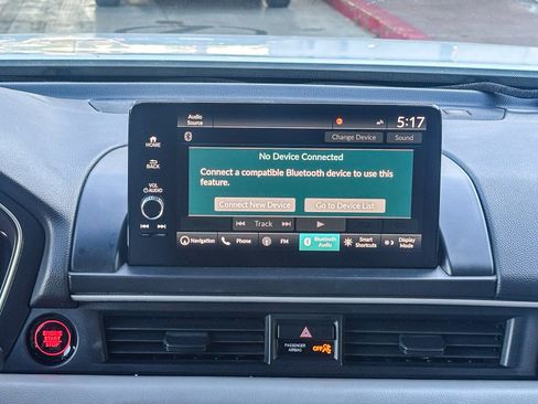 Used 2024 Honda Pilot Touring image 17