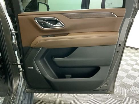 Used 2021 Chevrolet Suburban High Country w/ Premium Package image 42