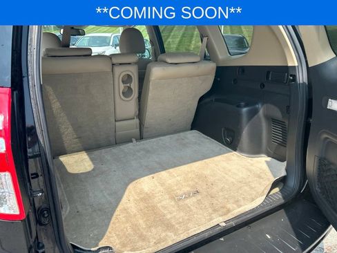 Used 2011 Toyota RAV4 Limited w/ Limited Extra Value Pkg AWD/4WD image 12