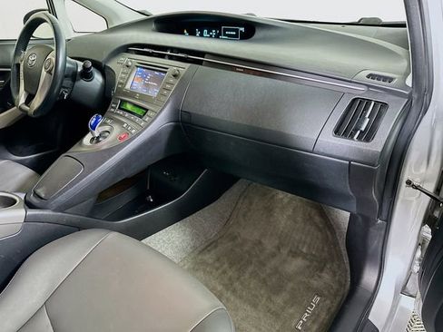 Used 2013 Toyota Prius Four image 28