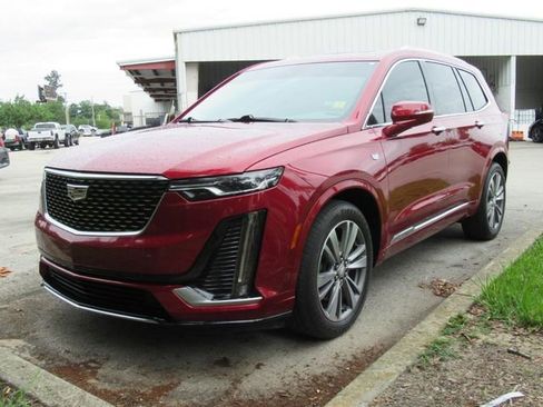 Used 2020 Cadillac XT6 Premium Luxury FWD image 6