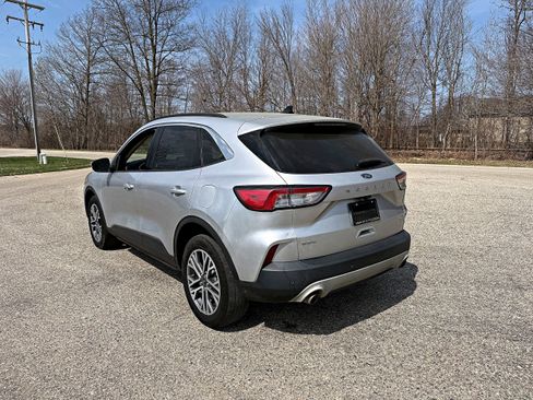 Used 2020 Ford Escape SEL image 7