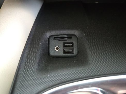 Used 2020 Buick Enclave Essence FWD image 16