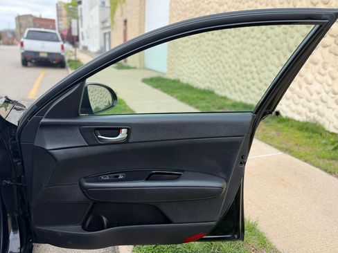 Used 2017 Kia Optima SX image 29