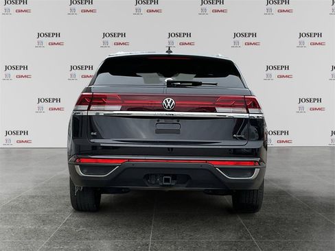 Used 2024 Volkswagen Atlas Cross Sport SE image 7