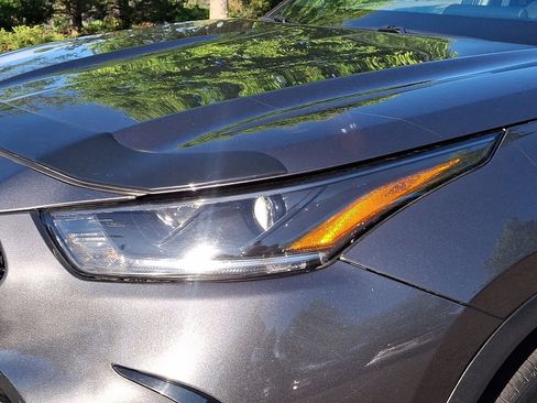 Certified 2021 Toyota Highlander XSE image 10