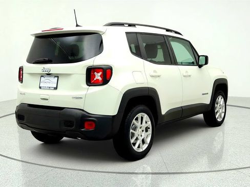 Used 2022 Jeep Renegade Latitude w/ Convenience Group AWD/4WD image 5