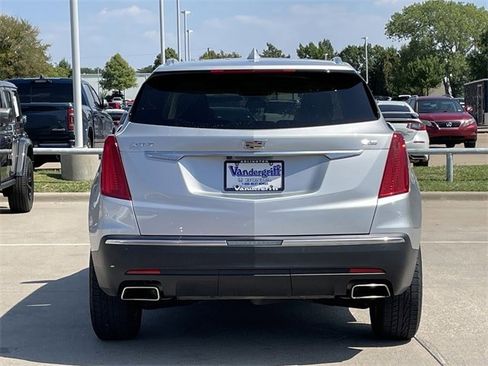Used 2018 Cadillac XT5 Luxury w/ Driver Awareness Package image 5