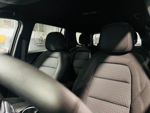 Used 2026 Chevrolet Equinox LT FWD image 3