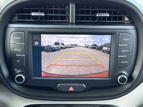 Used 2025 Kia Soul LX FWD image 20