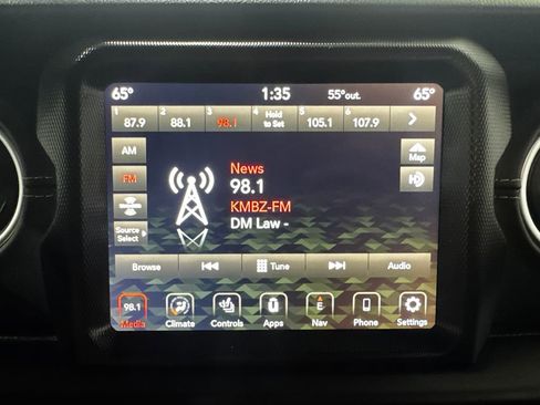 Used 2023 Jeep Wrangler Unlimited Sahara w/ Dual Top Group AWD/4WD image 3