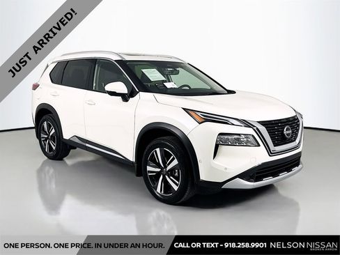 Certified 2023 Nissan Rogue Platinum w/ Platinum Premium Package image 3