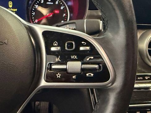 Certified 2022 Mercedes-Benz GLC 300 4MATIC image 23