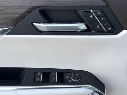 New 2026 GMC Acadia Denali w/ Super Cruise Package image 19