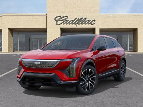 New 2025 Cadillac Optiq Sport 2 w/ LPO, Floor Liner Package image 6