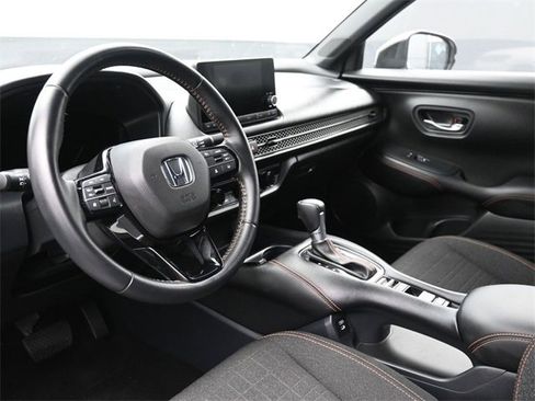 Certified 2025 Honda HR-V Sport image 18