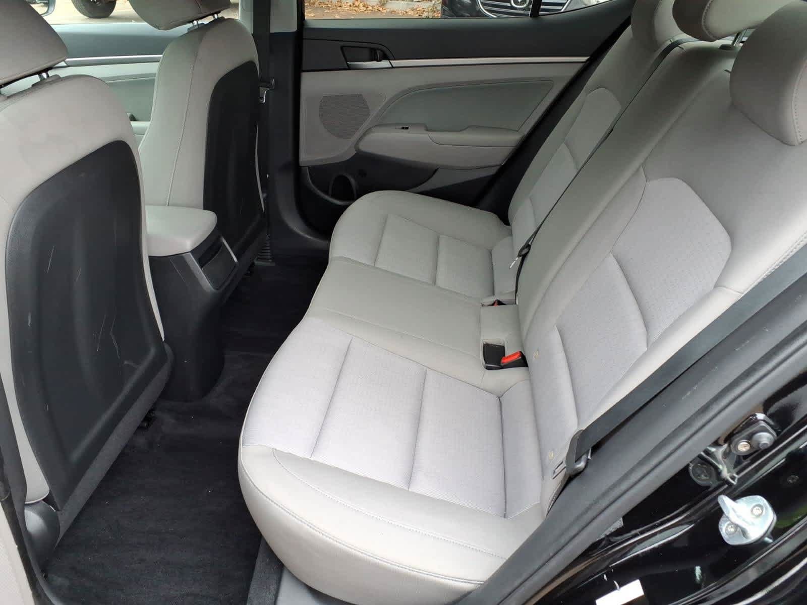 Used 2017 Hyundai Elantra SE FWD image 9
