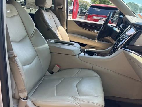 Used 2016 Cadillac Escalade ESV Premium AWD/4WD image 20