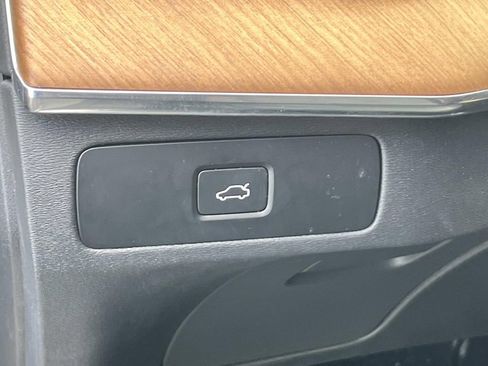 Used 2024 Volvo XC90 B5 Plus image 55