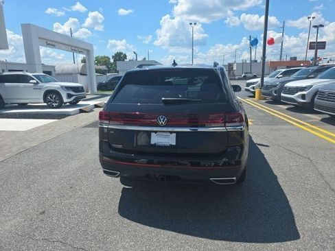 Used 2026 Volkswagen Atlas SE FWD image 4