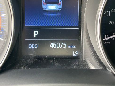Used 2021 Toyota C-HR XLE FWD image 18