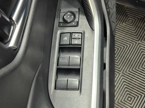 Used 2025 Toyota RAV4 XLE AWD/4WD image 39