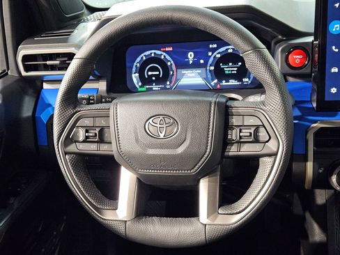 Used 2025 Toyota Tacoma TRD Off-Road w/ TRD Off Road Upgrade Package AWD/4WD image 26
