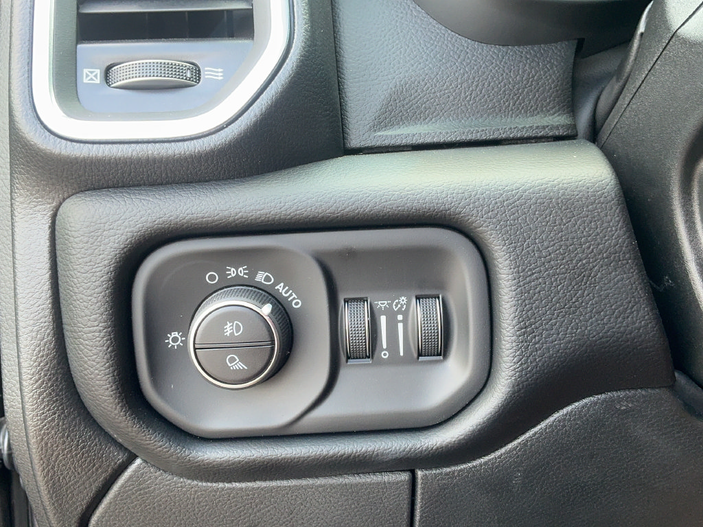 New 2026 RAM 2500 Laramie AWD/4WD image 20