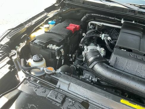 Used 2024 Nissan Frontier SV w/ Hardbody Edition AWD/4WD image 17