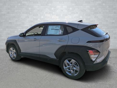 New 2026 Hyundai Kona SE image 7