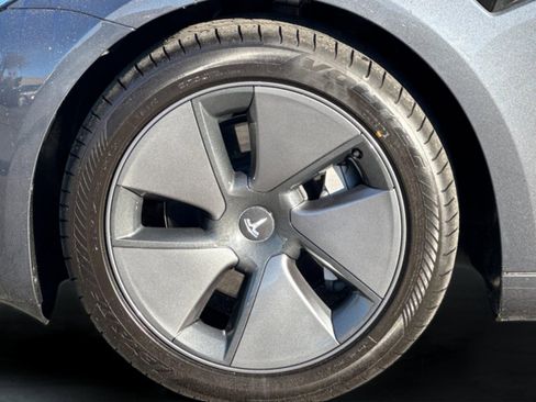 Used 2023 Tesla Model 3 Standard Range image 24